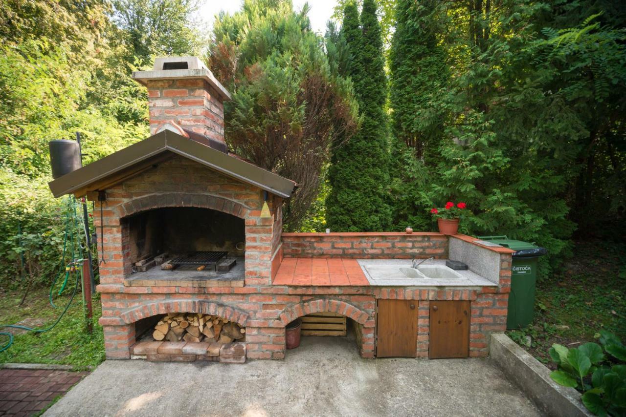Cabin In The Woods Vukelic Stubicke Toplice Extérieur photo